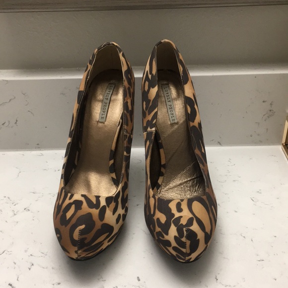 Leopard heels - Picture 2 of 6